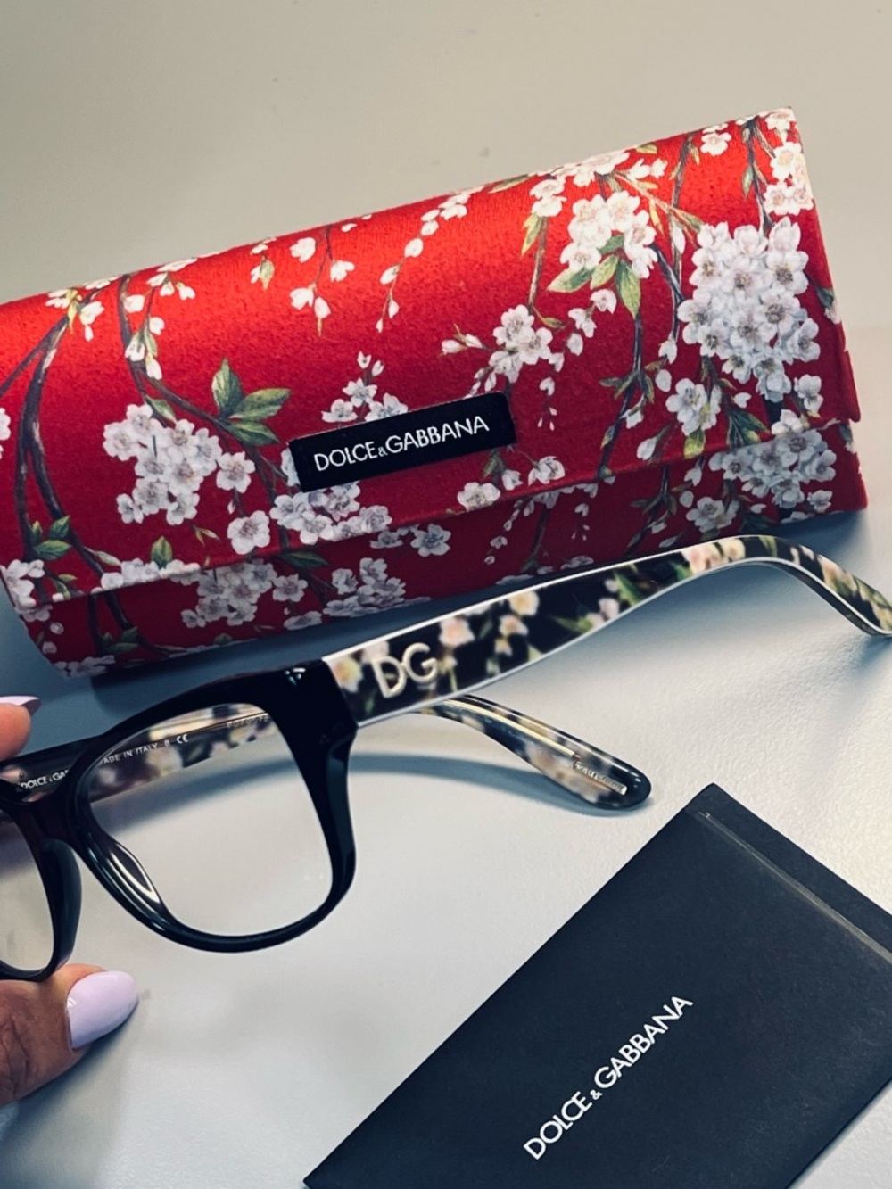 Dolce & Gabbana Black Cat-Eye Glasses with Floral Case - Picture 4 of 7